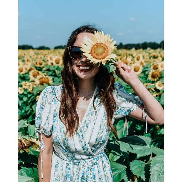 Gal Meets Glam Imogene Dress Ivory French Blue Stripe Size 2 Maxi Wrap - Picture 6 of 17